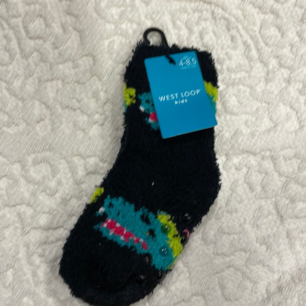NWT kids west loop fuzzy dinosaur socks size 4-8.5